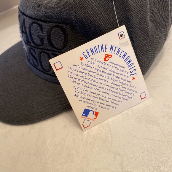 Authentic Chicago White Sox Hat - Picture 7 of 9